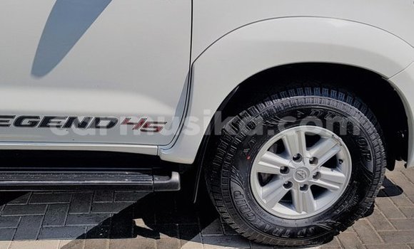 Nunua Ilio tumika Toyota Hilux Nyeupe Gari ndani ya Beitbridge nchini Matabeleland Kusini Nunua Ilio tumika Toyota Hilux Nyeupe Gari ndani ya Beitbridge nchini Matabeleland Kusini