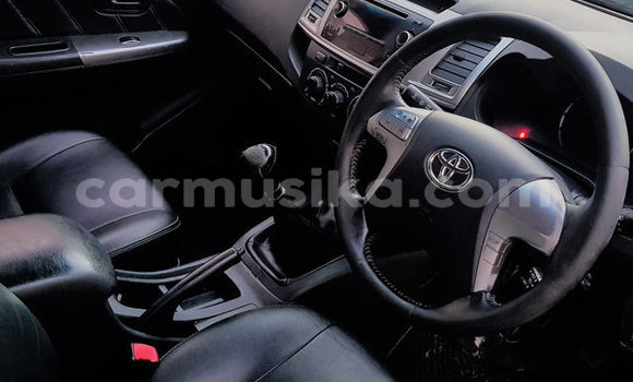 Nunua Ilio tumika Toyota Hilux Nyeupe Gari ndani ya Beitbridge nchini Matabeleland Kusini Nunua Ilio tumika Toyota Hilux Nyeupe Gari ndani ya Beitbridge nchini Matabeleland Kusini