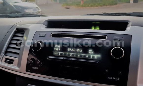 Nunua Ilio tumika Toyota Hilux Nyeupe Gari ndani ya Beitbridge nchini Matabeleland Kusini Nunua Ilio tumika Toyota Hilux Nyeupe Gari ndani ya Beitbridge nchini Matabeleland Kusini