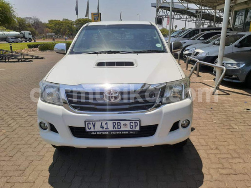 Big with watermark toyota hilux matabeleland south beitbridge 11368