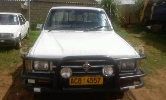 Acheter Occasion Voiture Toyota Hilux Blanc à Harare, Harare Acheter Occasion Voiture Toyota Hilux Blanc à Harare, Harare