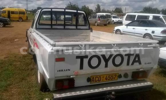 Acheter Occasion Voiture Toyota Hilux Blanc à Harare, Harare Acheter Occasion Voiture Toyota Hilux Blanc à Harare, Harare