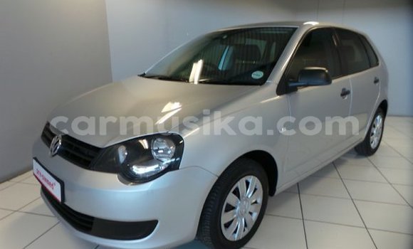 Nunua Ilio tumika Volkswagen Polo Fedha Gari ndani ya Beitbridge nchini Matabeleland Kusini Nunua Ilio tumika Volkswagen Polo Fedha Gari ndani ya Beitbridge nchini Matabeleland Kusini