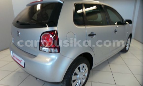 Nunua Ilio tumika Volkswagen Polo Fedha Gari ndani ya Beitbridge nchini Matabeleland Kusini Nunua Ilio tumika Volkswagen Polo Fedha Gari ndani ya Beitbridge nchini Matabeleland Kusini