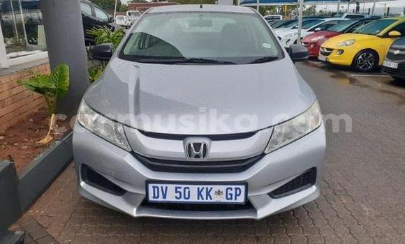 Nunua Ilio tumika Honda Ballade Fedha Gari ndani ya Beitbridge nchini Matabeleland Kusini Nunua Ilio tumika Honda Ballade Fedha Gari ndani ya Beitbridge nchini Matabeleland Kusini