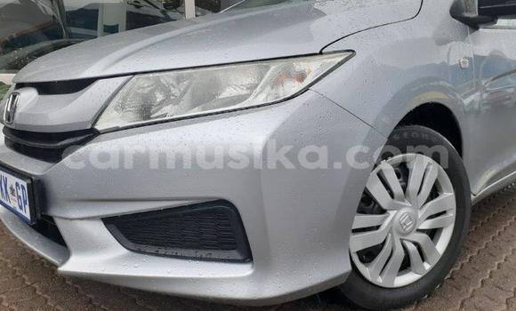 Nunua Ilio tumika Honda Ballade Fedha Gari ndani ya Beitbridge nchini Matabeleland Kusini Nunua Ilio tumika Honda Ballade Fedha Gari ndani ya Beitbridge nchini Matabeleland Kusini