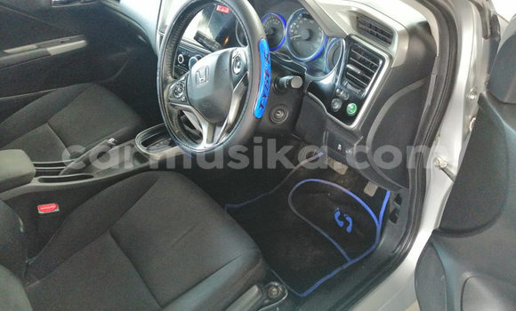 Nunua Ilio tumika Honda Ballade Fedha Gari ndani ya Beitbridge nchini Matabeleland Kusini Nunua Ilio tumika Honda Ballade Fedha Gari ndani ya Beitbridge nchini Matabeleland Kusini