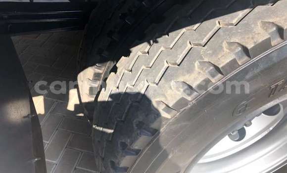 Acheter Occasion Utilitaire Mercedes‒Benz 1317 Blanc à Beitbridge, Matabeleland South Acheter Occasion Utilitaire Mercedes‒Benz 1317 Blanc à Beitbridge, Matabeleland South