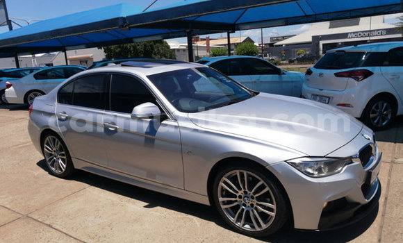 Tenga Tsaru BMW 3–Series Sirivha Mota in Beitbridge in Matabeleland South Tenga Tsaru BMW 3–Series Sirivha Mota in Beitbridge in Matabeleland South