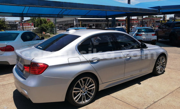 Tenga Tsaru BMW 3–Series Sirivha Mota in Beitbridge in Matabeleland South Tenga Tsaru BMW 3–Series Sirivha Mota in Beitbridge in Matabeleland South
