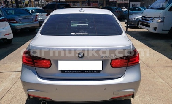 Tenga Tsaru BMW 3–Series Sirivha Mota in Beitbridge in Matabeleland South Tenga Tsaru BMW 3–Series Sirivha Mota in Beitbridge in Matabeleland South