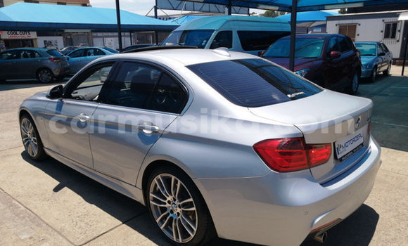 Tenga Tsaru BMW 3–Series Sirivha Mota in Beitbridge in Matabeleland South Tenga Tsaru BMW 3–Series Sirivha Mota in Beitbridge in Matabeleland South