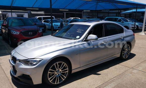 Tenga Tsaru BMW 3–Series Sirivha Mota in Beitbridge in Matabeleland South Tenga Tsaru BMW 3–Series Sirivha Mota in Beitbridge in Matabeleland South