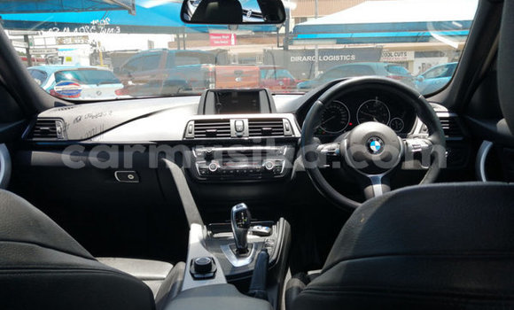 Tenga Tsaru BMW 3–Series Sirivha Mota in Beitbridge in Matabeleland South Tenga Tsaru BMW 3–Series Sirivha Mota in Beitbridge in Matabeleland South