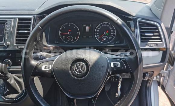 Acheter Occasion Voiture Volkswagen Caravelle Gris à Beitbridge, Matabeleland South Acheter Occasion Voiture Volkswagen Caravelle Gris à Beitbridge, Matabeleland South