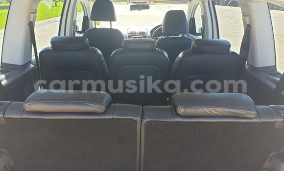Buy Used Volkswagen Touran White Car in Beitbridge in Matabeleland South Buy Used Volkswagen Touran White Car in Beitbridge in Matabeleland South
