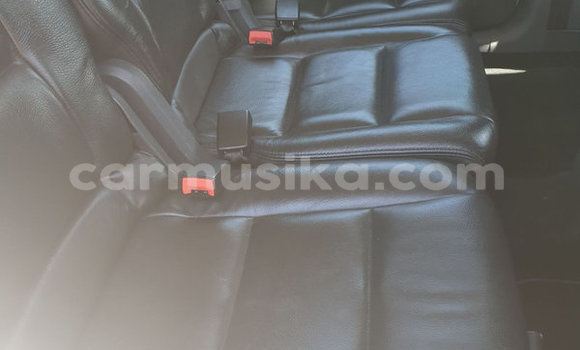 Buy Used Volkswagen Touran White Car in Beitbridge in Matabeleland South Buy Used Volkswagen Touran White Car in Beitbridge in Matabeleland South