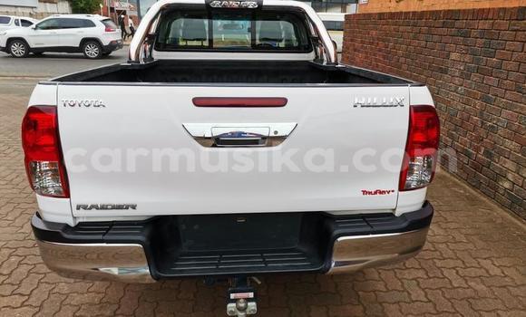 Nunua Ilio tumika Toyota Hilux Nyeupe Gari ndani ya Beitbridge nchini Matabeleland Kusini Nunua Ilio tumika Toyota Hilux Nyeupe Gari ndani ya Beitbridge nchini Matabeleland Kusini