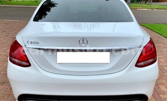 Tenga Tsaru Mercedes‒Benz C–Class Chena Mota in Beitbridge in Matabeleland South Tenga Tsaru Mercedes‒Benz C–Class Chena Mota in Beitbridge in Matabeleland South