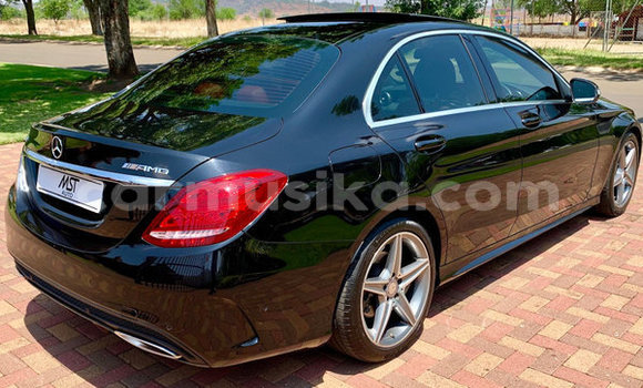 Acheter Occasion Voiture Mercedes‒Benz C–Class Noir à Beitbridge, Matabeleland South Acheter Occasion Voiture Mercedes‒Benz C–Class Noir à Beitbridge, Matabeleland South