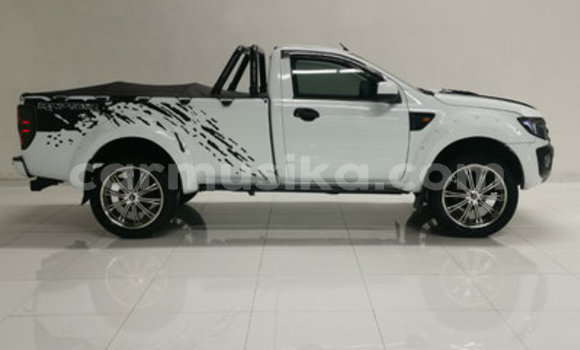 Acheter Occasion Voiture Ford Ranger Blanc à Beitbridge, Matabeleland South Acheter Occasion Voiture Ford Ranger Blanc à Beitbridge, Matabeleland South