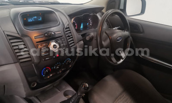 Acheter Occasion Voiture Ford Ranger Blanc à Beitbridge, Matabeleland South Acheter Occasion Voiture Ford Ranger Blanc à Beitbridge, Matabeleland South