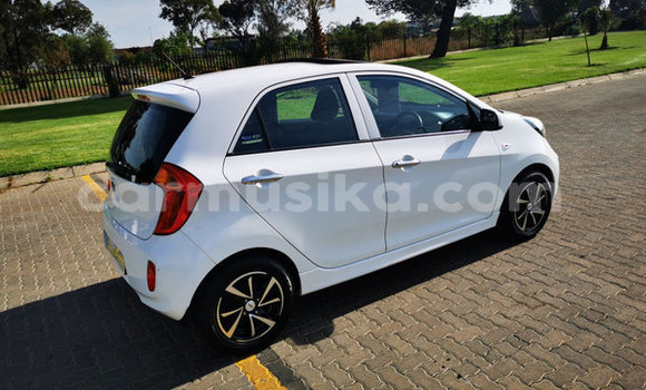 Acheter Occasion Voiture Kia Picanto Blanc à Beitbridge, Matabeleland South Acheter Occasion Voiture Kia Picanto Blanc à Beitbridge, Matabeleland South