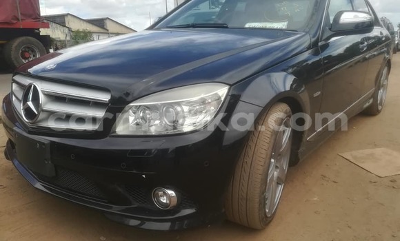 Acheter Occasion Voiture Mercedes‒Benz C-klasse Noir à Harare, Harare Acheter Occasion Voiture Mercedes‒Benz C-klasse Noir à Harare, Harare