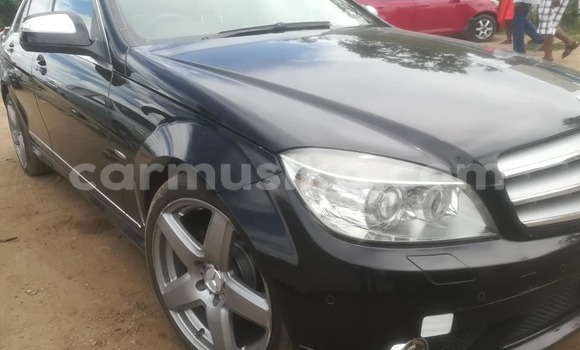 Acheter Occasion Voiture Mercedes‒Benz C-klasse Noir à Harare, Harare Acheter Occasion Voiture Mercedes‒Benz C-klasse Noir à Harare, Harare
