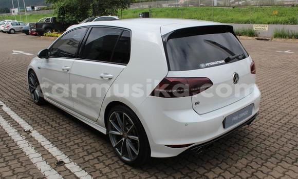 Acheter Occasion Voiture Volkswagen Golf R Blanc à Bulawayo, Bulawayo Acheter Occasion Voiture Volkswagen Golf R Blanc à Bulawayo, Bulawayo