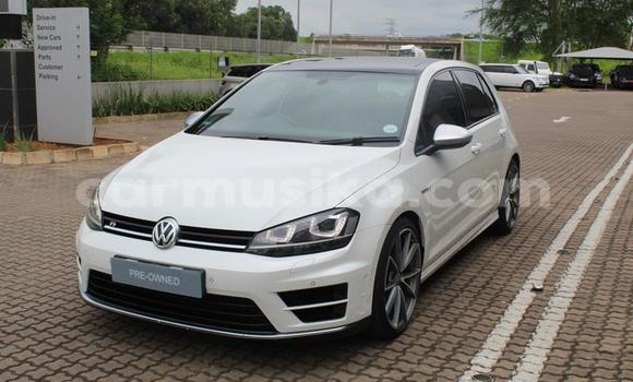 Acheter Occasion Voiture Volkswagen Golf R Blanc à Bulawayo, Bulawayo Acheter Occasion Voiture Volkswagen Golf R Blanc à Bulawayo, Bulawayo