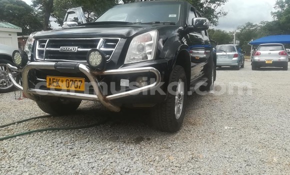 Nunua Ilio tumika Isuzu KB Nyeusi Gari ndani ya Harare nchini Harare