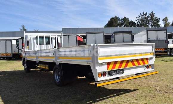 Acheter Occasion Voiture Isuzu Stylus Blanc à Beitbridge, Matabeleland South Acheter Occasion Voiture Isuzu Stylus Blanc à Beitbridge, Matabeleland South