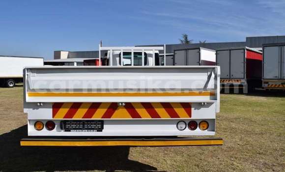 Acheter Occasion Voiture Isuzu Stylus Blanc à Beitbridge, Matabeleland South Acheter Occasion Voiture Isuzu Stylus Blanc à Beitbridge, Matabeleland South