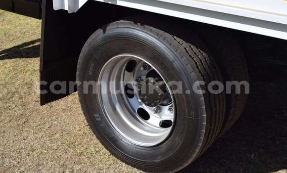 Acheter Occasion Voiture Isuzu Stylus Blanc à Beitbridge, Matabeleland South Acheter Occasion Voiture Isuzu Stylus Blanc à Beitbridge, Matabeleland South