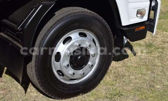 Acheter Occasion Voiture Isuzu Stylus Blanc à Beitbridge, Matabeleland South Acheter Occasion Voiture Isuzu Stylus Blanc à Beitbridge, Matabeleland South