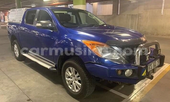 Nunua Ilio tumika Mazda BT-50 Bluu Gari ndani ya Beitbridge nchini Matabeleland Kusini Nunua Ilio tumika Mazda BT-50 Bluu Gari ndani ya Beitbridge nchini Matabeleland Kusini