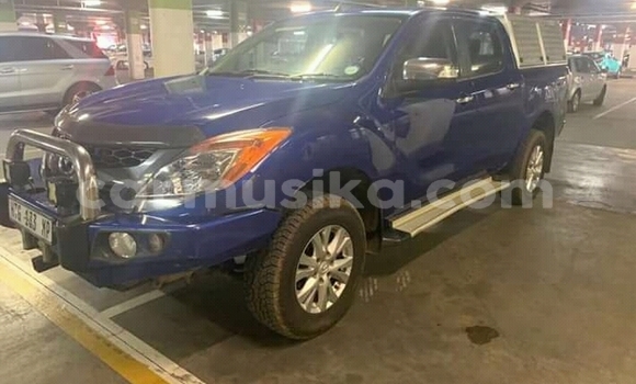 Nunua Ilio tumika Mazda BT-50 Bluu Gari ndani ya Beitbridge nchini Matabeleland Kusini Nunua Ilio tumika Mazda BT-50 Bluu Gari ndani ya Beitbridge nchini Matabeleland Kusini