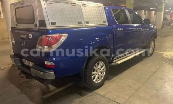 Nunua Ilio tumika Mazda BT-50 Bluu Gari ndani ya Beitbridge nchini Matabeleland Kusini Nunua Ilio tumika Mazda BT-50 Bluu Gari ndani ya Beitbridge nchini Matabeleland Kusini
