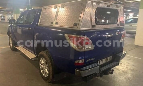 Nunua Ilio tumika Mazda BT-50 Bluu Gari ndani ya Beitbridge nchini Matabeleland Kusini Nunua Ilio tumika Mazda BT-50 Bluu Gari ndani ya Beitbridge nchini Matabeleland Kusini