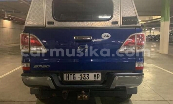Nunua Ilio tumika Mazda BT-50 Bluu Gari ndani ya Beitbridge nchini Matabeleland Kusini Nunua Ilio tumika Mazda BT-50 Bluu Gari ndani ya Beitbridge nchini Matabeleland Kusini