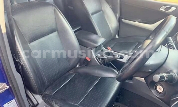 Nunua Ilio tumika Mazda BT-50 Bluu Gari ndani ya Beitbridge nchini Matabeleland Kusini Nunua Ilio tumika Mazda BT-50 Bluu Gari ndani ya Beitbridge nchini Matabeleland Kusini