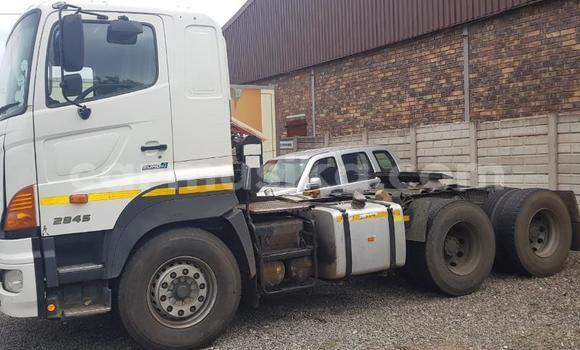 Acheter Occasion Voiture Hawtai Laville Blanc à Beitbridge, Matabeleland South Acheter Occasion Voiture Hawtai Laville Blanc à Beitbridge, Matabeleland South