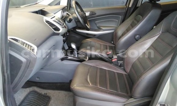 Tenga Tsaru Ford Escort Zvimwe Mota in Beitbridge in Matabeleland South Tenga Tsaru Ford Escort Zvimwe Mota in Beitbridge in Matabeleland South