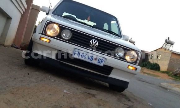 Acheter Occasion Voiture Volkswagen Golf Blanc à Beitbridge, Matabeleland South Acheter Occasion Voiture Volkswagen Golf Blanc à Beitbridge, Matabeleland South
