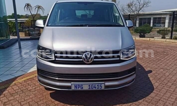 Tenga Tsaru Volkswagen Caravelle Sirivha Mota in Beitbridge in Matabeleland South Tenga Tsaru Volkswagen Caravelle Sirivha Mota in Beitbridge in Matabeleland South