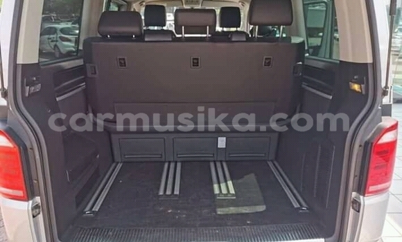 Tenga Tsaru Volkswagen Caravelle Sirivha Mota in Beitbridge in Matabeleland South Tenga Tsaru Volkswagen Caravelle Sirivha Mota in Beitbridge in Matabeleland South