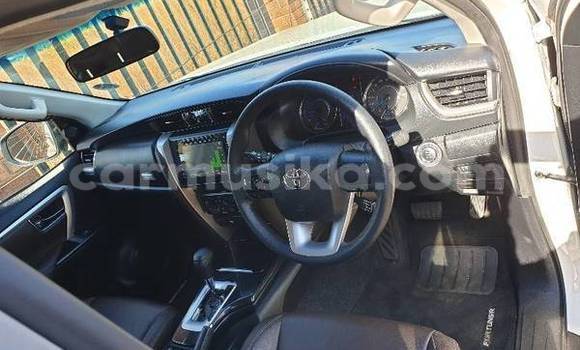 Buy Used Toyota Fortuner White Car in Beitbridge in Matabeleland South Buy Used Toyota Fortuner White Car in Beitbridge in Matabeleland South