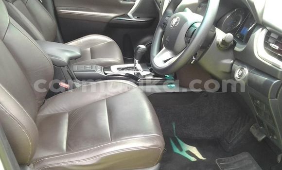 Nunua Ilio tumika Toyota Fortuner Fedha Gari ndani ya Bindura nchini Mashonaland Central Nunua Ilio tumika Toyota Fortuner Fedha Gari ndani ya Bindura nchini Mashonaland Central