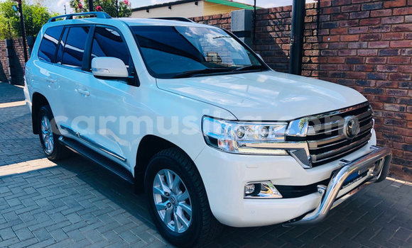 Acheter Occasion Voiture Toyota Land Cruiser Prado Blanc à Beitbridge, Matabeleland South Acheter Occasion Voiture Toyota Land Cruiser Prado Blanc à Beitbridge, Matabeleland South